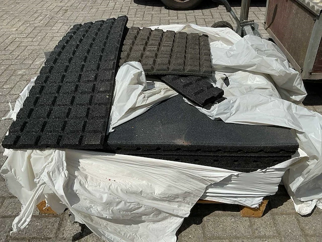 Rubberen tegels epdm 1m x 1m (60x) - afbeelding 4 van  7