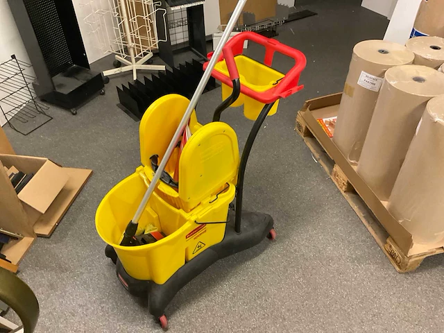 Rubbermaid mobiele poetskar - afbeelding 3 van  4