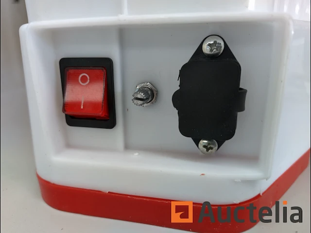 Rugspuit op accu 16 liter - afbeelding 11 van  18