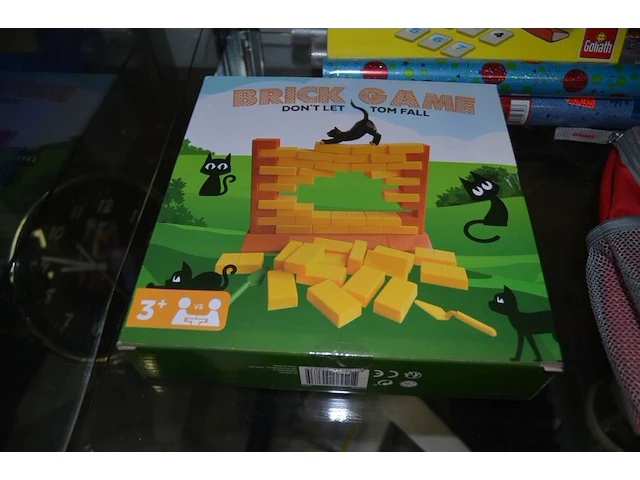 Rummikub spel, brick game, kinderrugzak, kinderzit emoji, 8 rollen kaftpapier - afbeelding 3 van  5