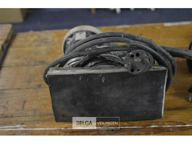 Rupes tools vlakschuurmachine - afbeelding 2 van  3