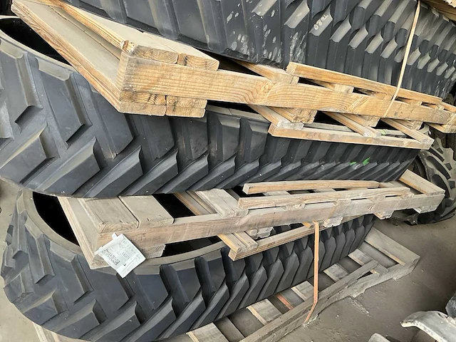 Rupsbanden tractor 4 stuks - afbeelding 3 van  6
