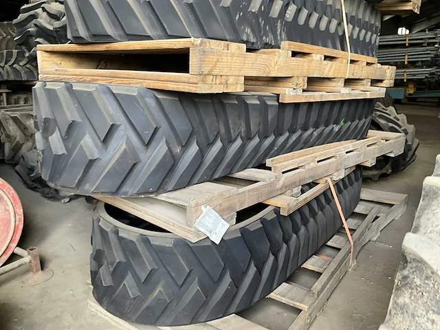Rupsbanden tractor 4 stuks - afbeelding 4 van  6
