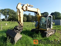 Rupsgraaflaadmachine new holland e70 sr