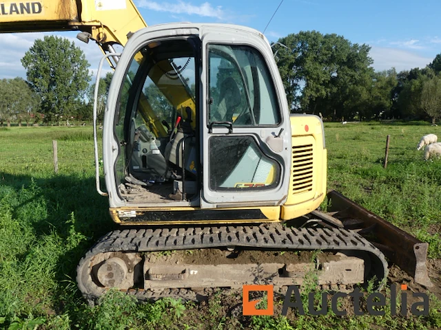 Rupsgraaflaadmachine new holland e70 sr - afbeelding 19 van  24