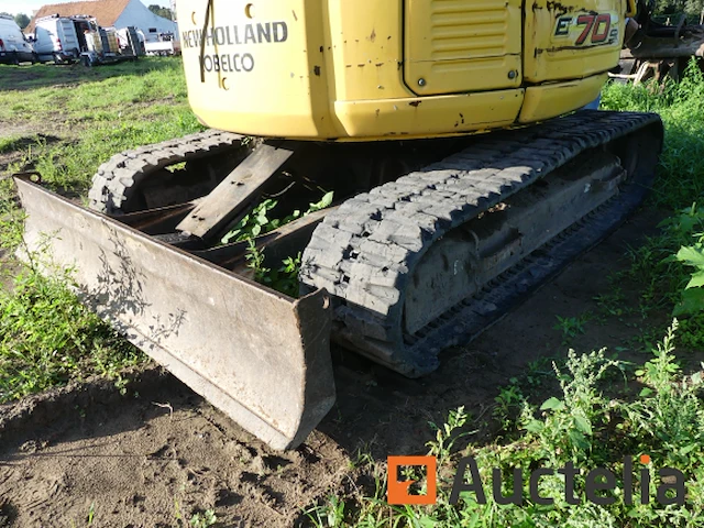Rupsgraaflaadmachine new holland e70 sr - afbeelding 24 van  24