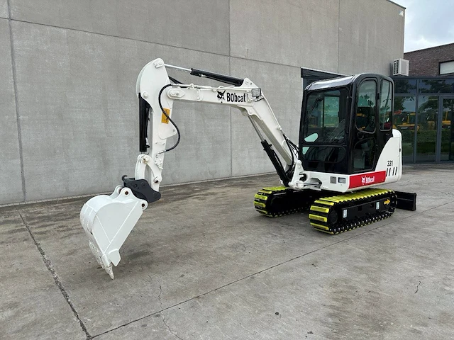 Rupsgraafmachine bobcat 3321 diesel 2012 - afbeelding 1 van  1