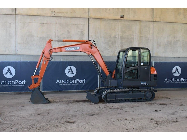 Rupsgraafmachine doosan 55v diesel nieuw - afbeelding 1 van  1