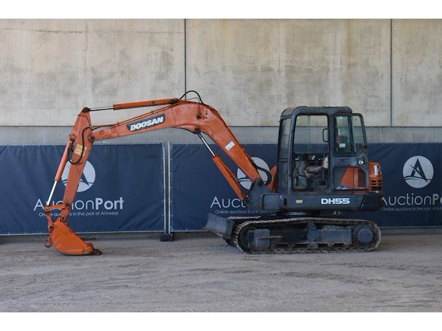 Rupsgraafmachine doosan dh55-v diesel - afbeelding 1 van  1