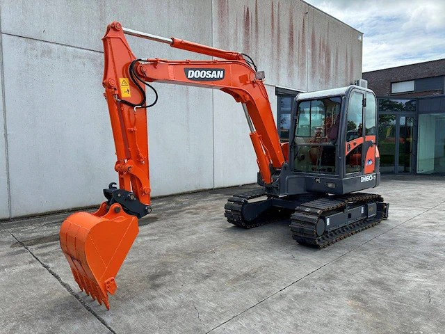 Rupsgraafmachine doosan dh60-7 diesel - afbeelding 1 van  1