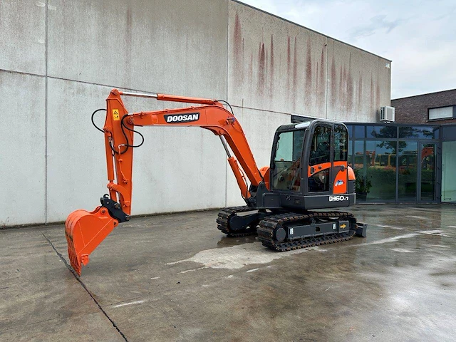 Rupsgraafmachine doosan dh60-7 diesel - afbeelding 1 van  1