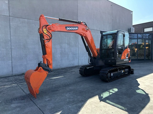 Rupsgraafmachine doosan dx55-9c diesel 2018 - afbeelding 1 van  1