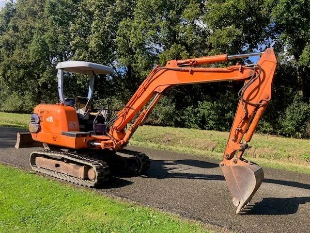 Rupsgraafmachine hitachi ex35-2 diesel - afbeelding 1 van  1