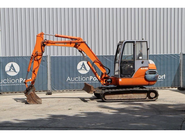Rupsgraafmachine hitachi ex45.2 diesel 1999 - afbeelding 1 van  1