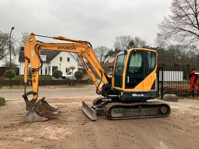 Rupsgraafmachine hyundai robex 60cr-9a diesel 2015 - afbeelding 1 van  1