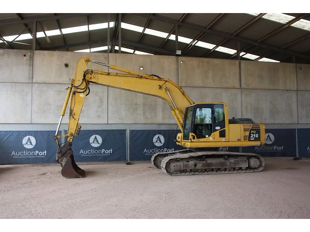 Rupsgraafmachine komatsu pc210lc-8 diesel 2011 - afbeelding 1 van  1