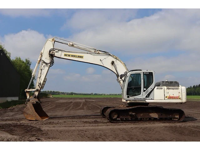 Rupsgraafmachine new holland kobelco e265b evo diesel 2010 - afbeelding 1 van  1