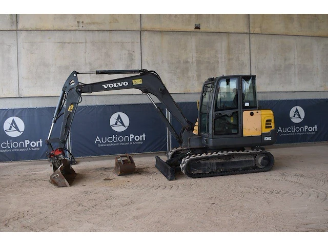 Rupsgraafmachine volvo ec60c diesel - afbeelding 1 van  1