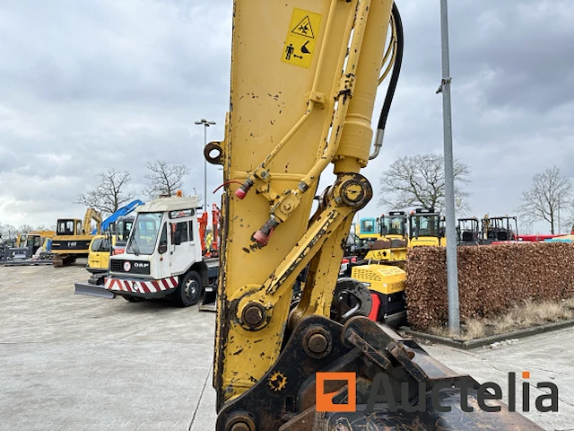 Rupsgraafmachines new holland kobelco e235bsr-2 - afbeelding 22 van  45