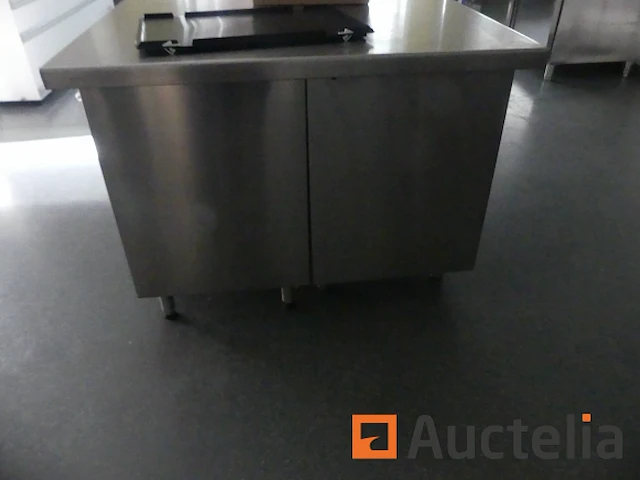 Rvs centraal eiland met toebehoren - afbeelding 6 van  12