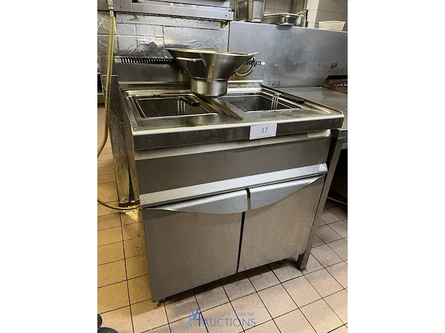 Rvs dubbele gas-friteuse berto's - afbeelding 1 van  4