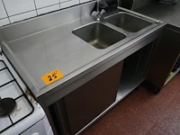 Rvs dubbele spoeltafel met 2 schuifdeuren - afbeelding 2 van  4