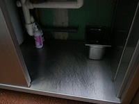 Rvs dubbele spoeltafel met 2 schuifdeuren - afbeelding 4 van  4