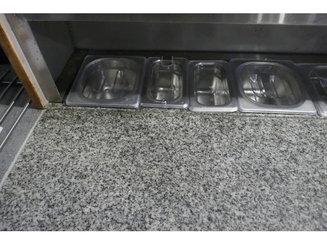 Rvs gekoelde werkbank-saladebar met marmer werkblad 3-deurs maxima - afbeelding 2 van  6
