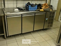 Rvs gekoelde werktafel met chefrek 3 deurs 188x70x90/160 - afbeelding 2 van  4