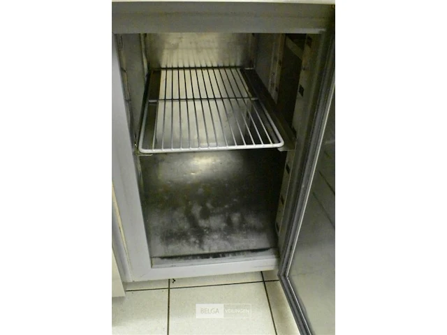 Rvs gekoelde werktafel met chefrek 3 deurs 188x70x90/160 - afbeelding 3 van  4