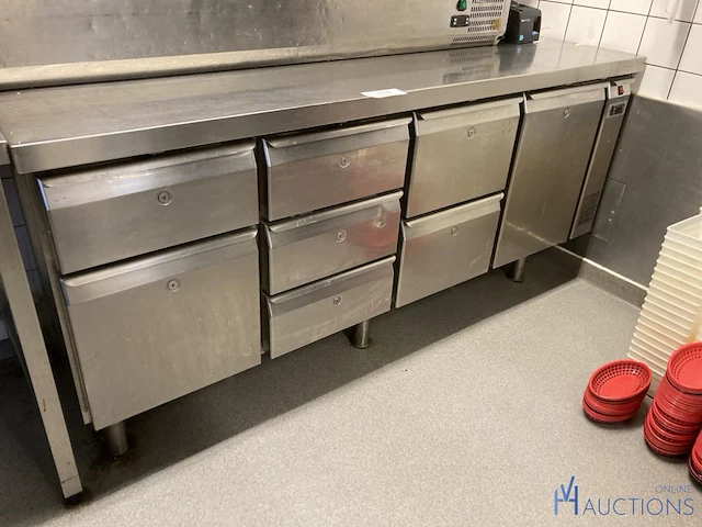 Rvs gekoele werktafel rubbens - afbeelding 1 van  4