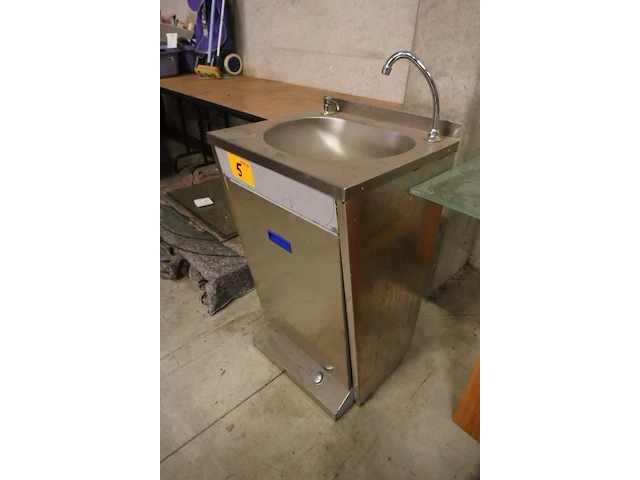 Rvs handwasser - afbeelding 2 van  4