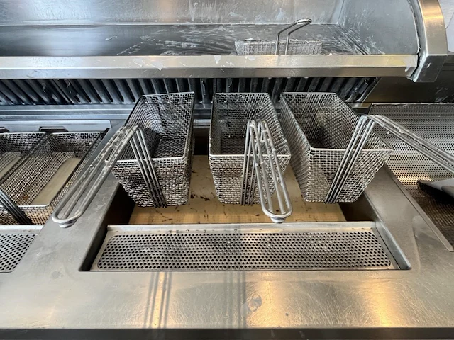 Rvs industriële friteuse perfecta - afbeelding 15 van  17