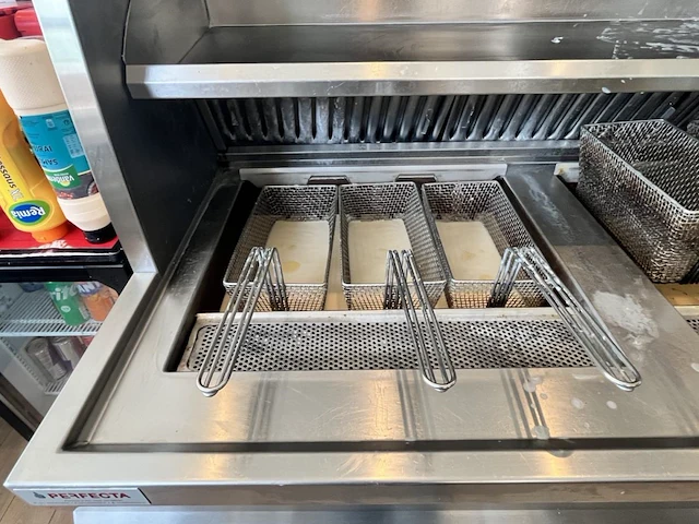 Rvs industriële friteuse perfecta - afbeelding 16 van  17