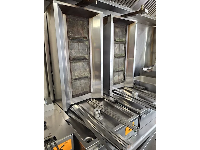 Rvs kebabgrill op gas - afbeelding 1 van  5