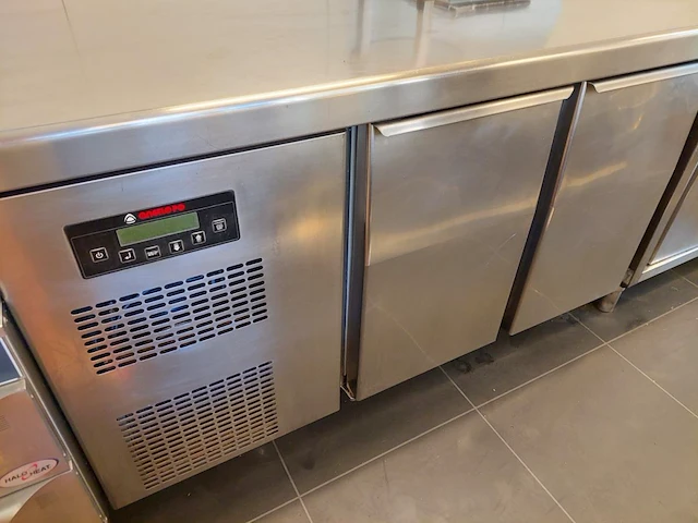 Rvs koel en warmhoudkast - afbeelding 8 van  11