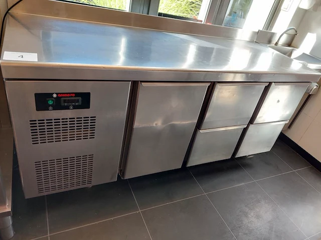 Rvs koeltafel - afbeelding 1 van  8