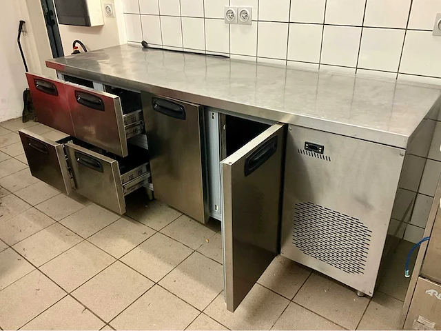 Rvs koelwerkbank – 4 laden + 2 deuren - afbeelding 1 van  10