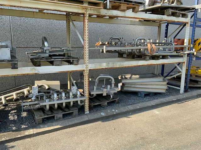 Rvs koppelborden/machineonderdelen (4x) - afbeelding 1 van  11