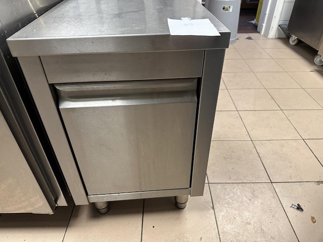 Rvs ladekast + inhoud - afbeelding 1 van  3