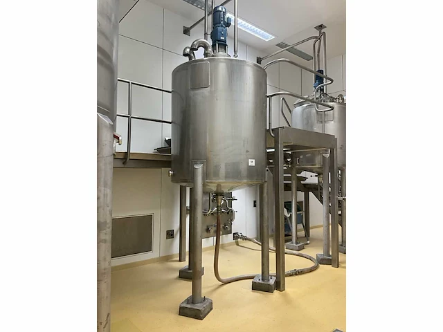 Rvs mengketel 2000 liter inhoud siersema ft-t02 - afbeelding 1 van  17