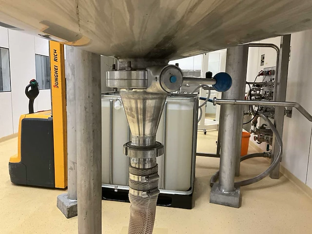 Rvs mengketel 2000 liter inhoud siersema ft-t02 - afbeelding 15 van  17