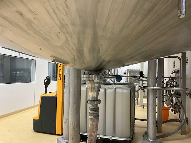 Rvs mengketel 2000 liter inhoud siersema ft-t02 - afbeelding 16 van  17