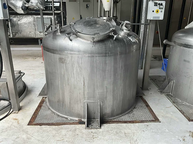 Rvs mengketel 2,5 ton inhoud - afbeelding 1 van  16