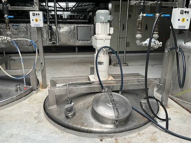 Rvs mengketel 5 ton inhoud - afbeelding 17 van  17