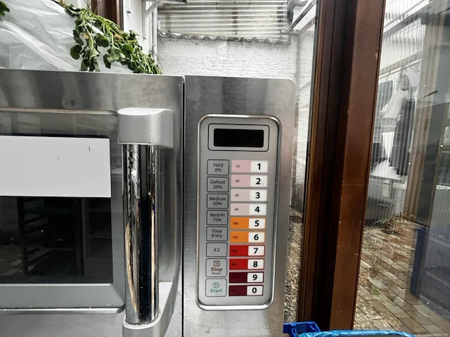 Rvs microgolfoven metro proffesional - afbeelding 3 van  3