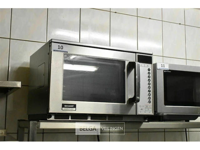 Rvs microwave sharp 2100w type 25at - afbeelding 1 van  2