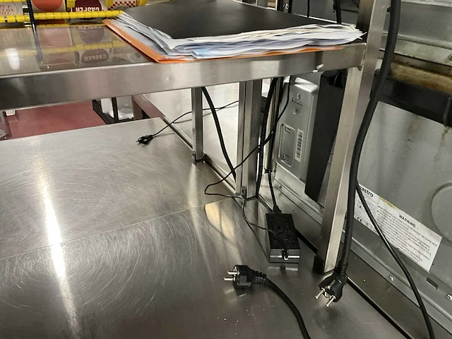 Rvs opstand - afbeelding 3 van  5