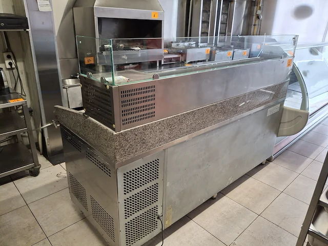 Rvs pizza gekoelde werkbank met 3 deuren en granieten werkblad + rvs saladette polar - afbeelding 7 van  8