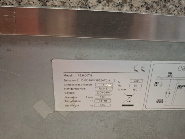 Rvs pizza gekoelde werkbank met 3 deuren en granieten werkblad + rvs saladette polar - afbeelding 8 van  8